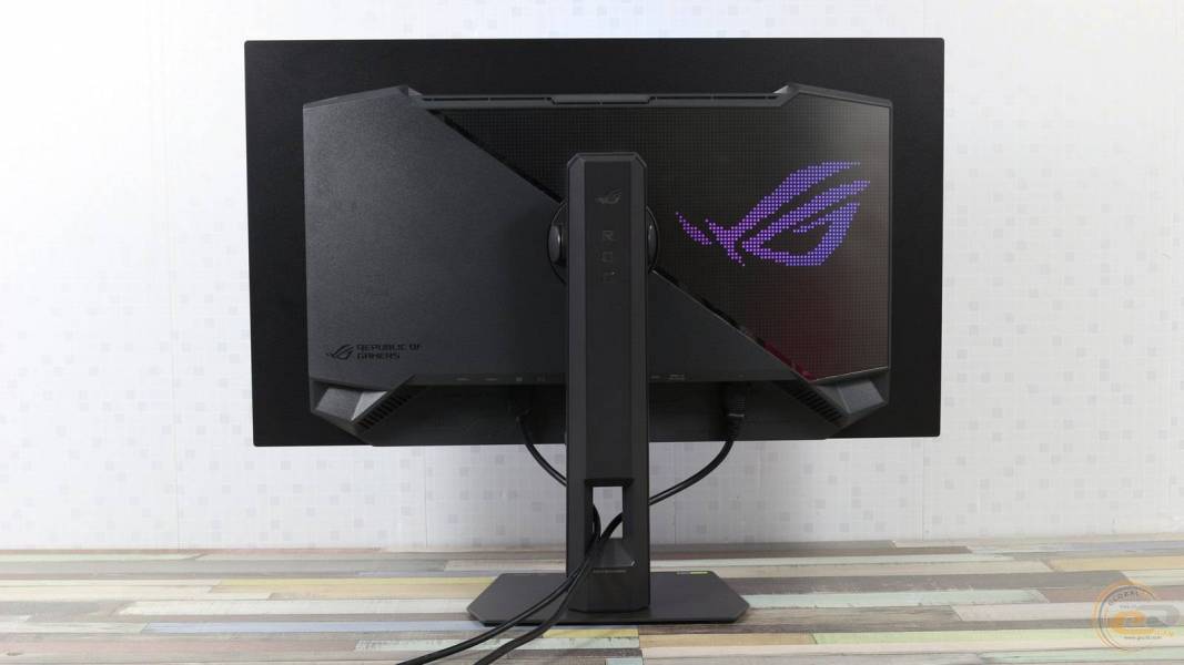 ASUS ROG Strix OLED XG27AQWMG-2-1