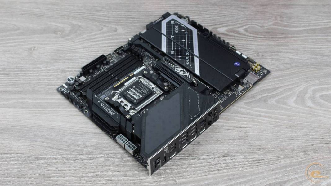 ASUS ROG STRIX X870E-E GAMING WIFI7 NEO-3