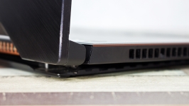 ASUS ROG Zephyrus GX501-1