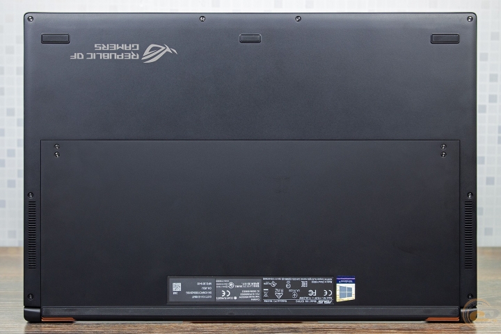 ASUS ROG Zephyrus S GX701GV-1