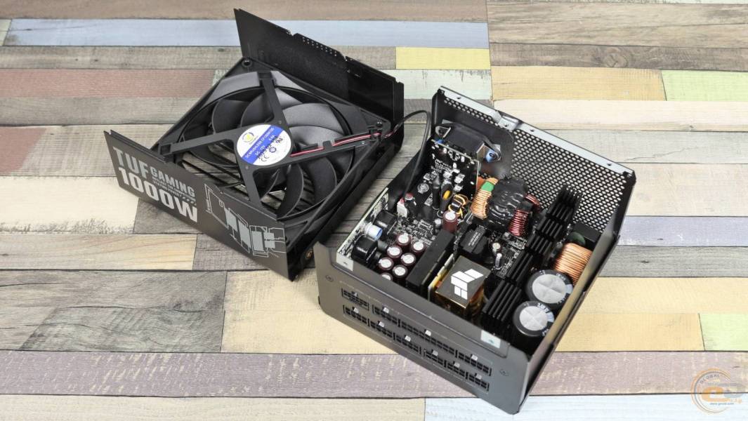 ASUS TUF Gaming 1000W Gold-2