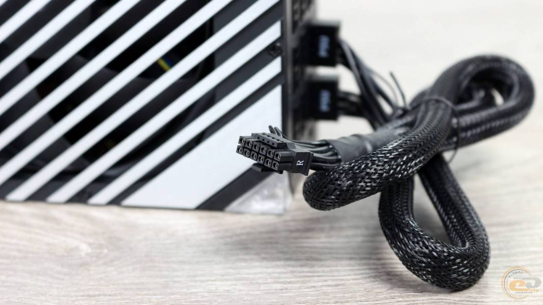 ASUS TUF Gaming GeForce RTX 4090 OC4