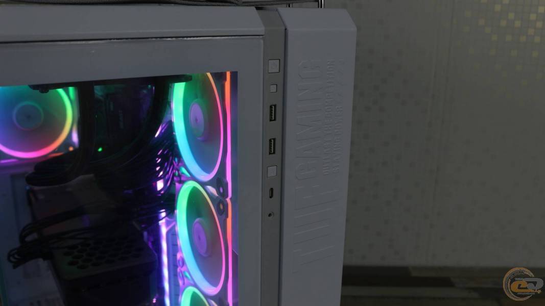 ASUS TUF Gaming GT502 Horizon ARGB-11