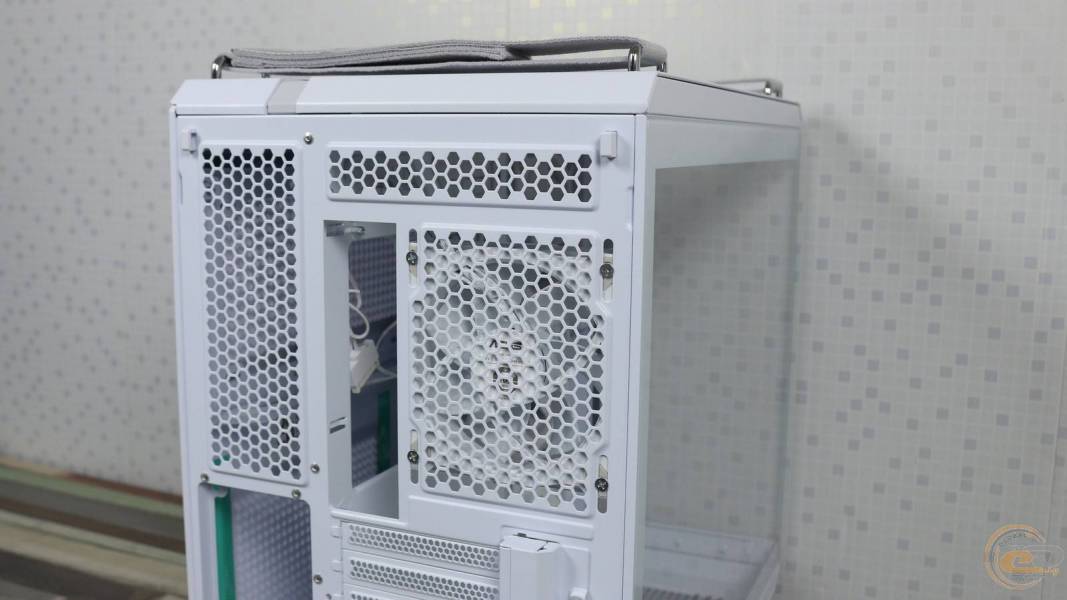 ASUS TUF Gaming GT502 Horizon ARGB-5