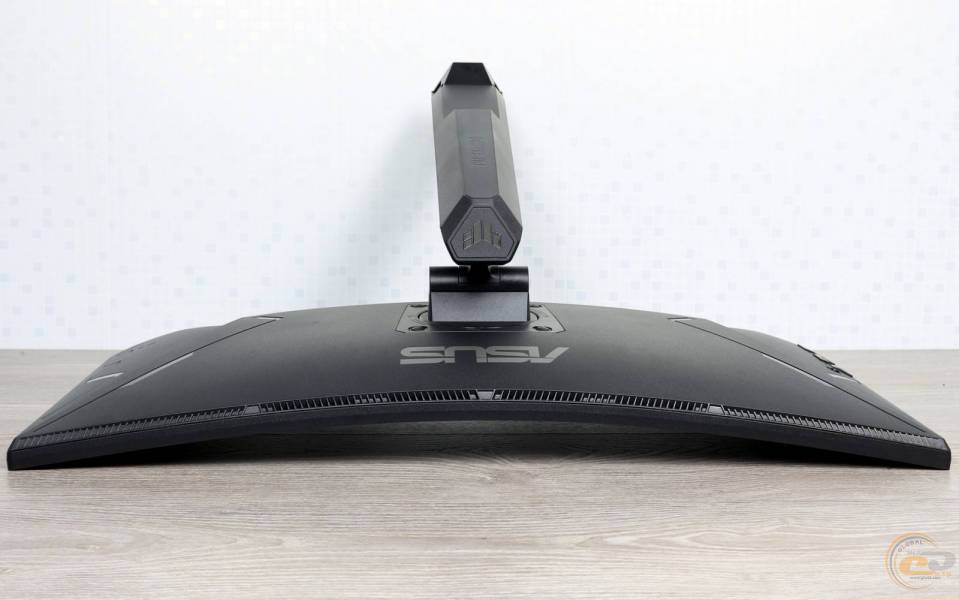 ASUS TUF Gaming VG30VQL1A2