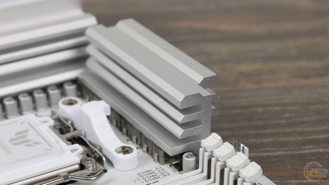 ASUS TUF GAMING X870-PRO WIFI7 W NEO -3