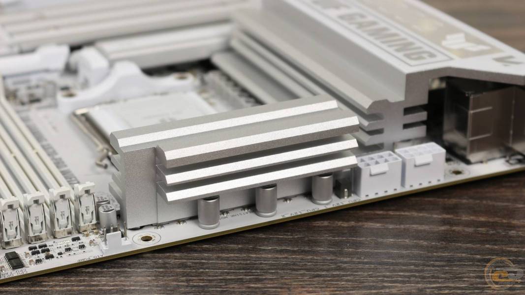 ASUS TUF GAMING X870-PRO WIFI7 W NEO -3