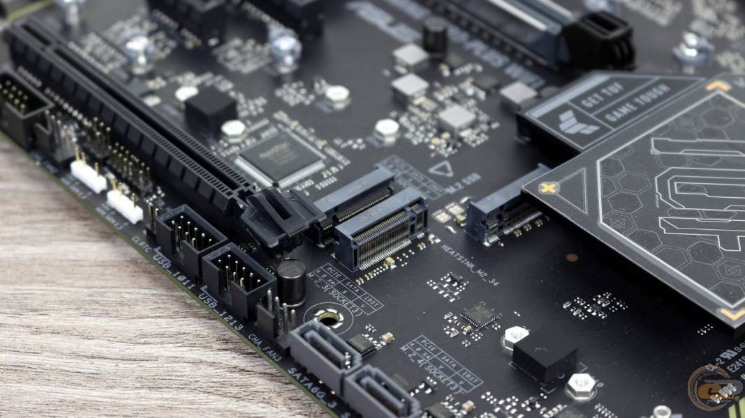 ASUS TUF GAMING Z790-PLUS WIFI D42