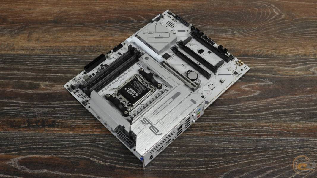 ASUS X870 MAX GAMING WIFI7 W-2