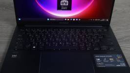 ASUS Zenbook 14 OLED UX3405-4