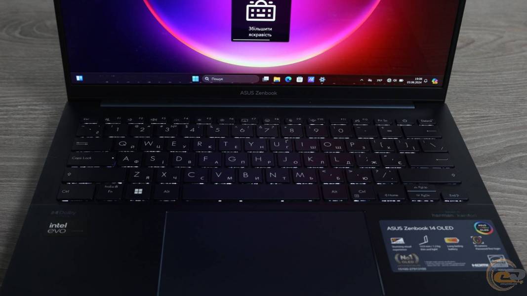 ASUS Zenbook 14 OLED UX3405-4