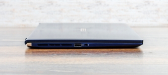 ASUS ZenBook 15 UX533FD-1
