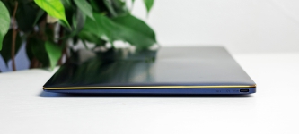 ASUS ZenBook 3 UX390UA