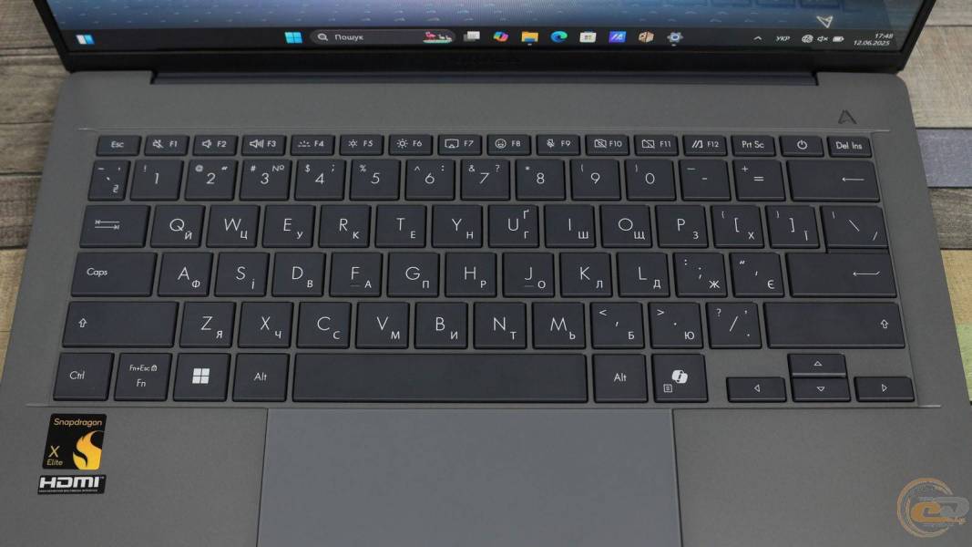 ASUS Zenbook A14 UX3407RA-3