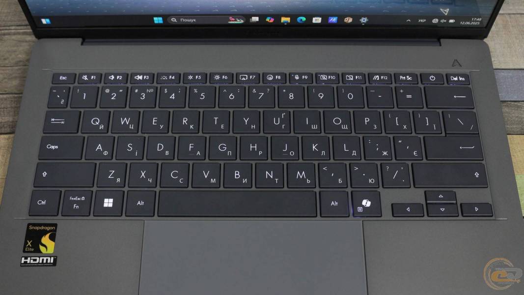 ASUS Zenbook A14 UX3407RA-3