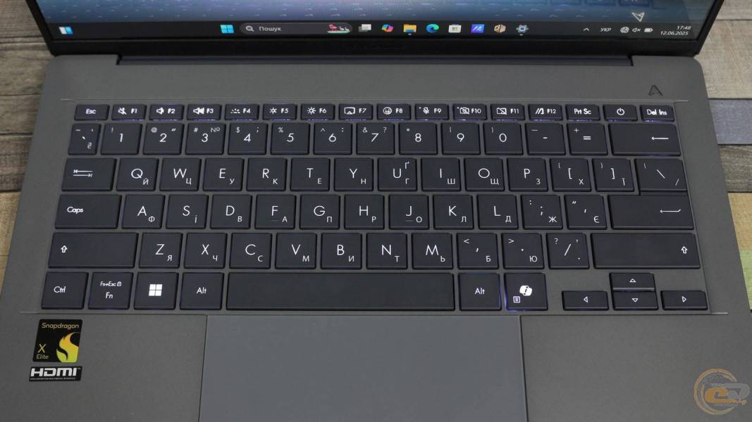 ASUS Zenbook A14 UX3407RA-3