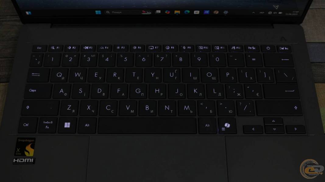ASUS Zenbook A14 UX3407RA-3