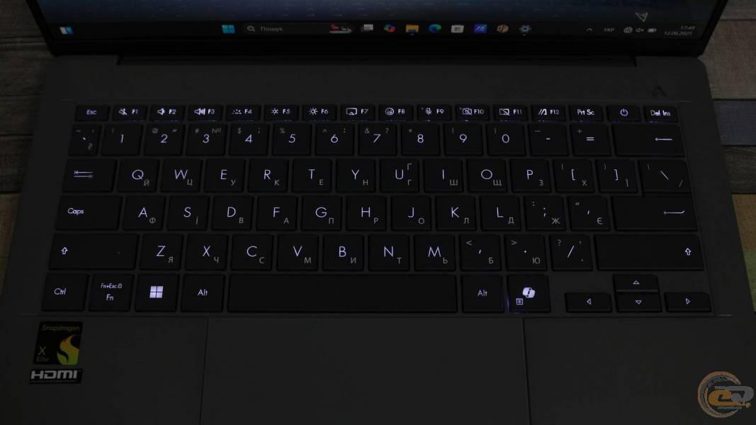 ASUS Zenbook A14 UX3407RA-3