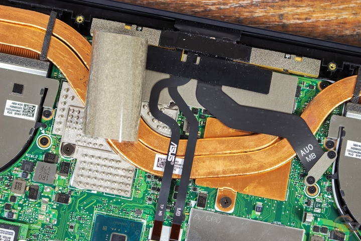 ASUS ZenBook Pro 15 UX580GE-6