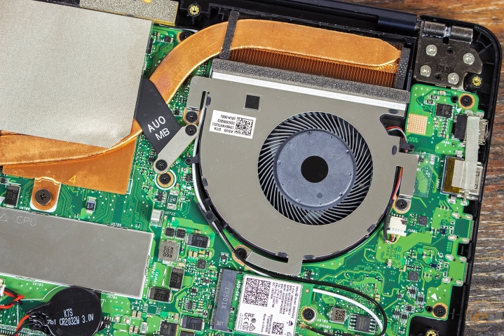ASUS ZenBook Pro 15 UX580GE-6