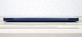 ASUS ZenBook UX430UQ-1