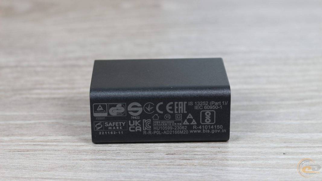 ASUS ZenScreen OLED MQ16FC-2