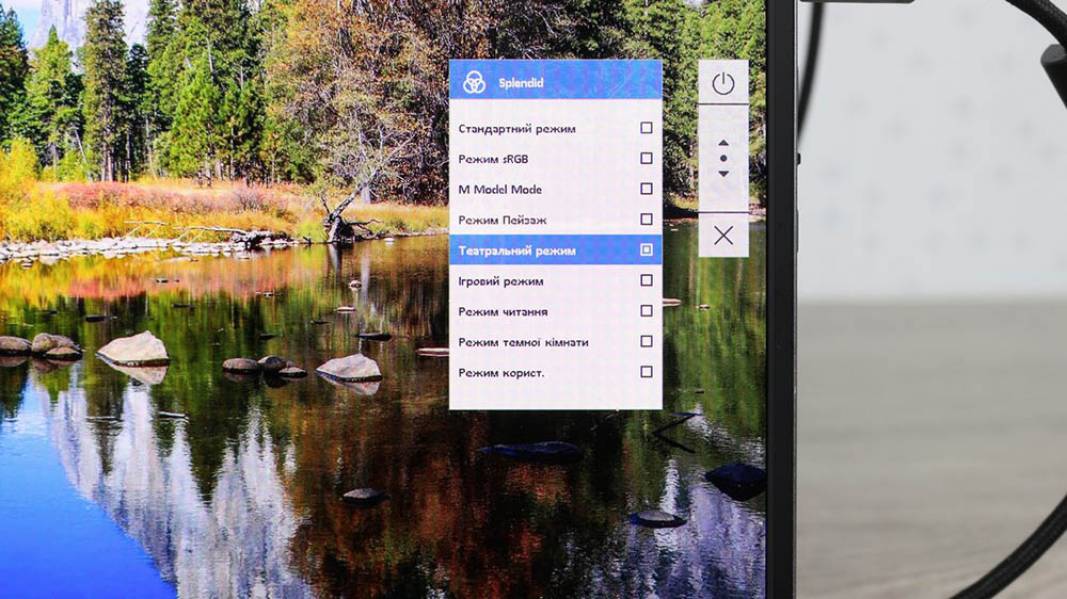 ASUS ZenScreen OLED MQ16FC-7
