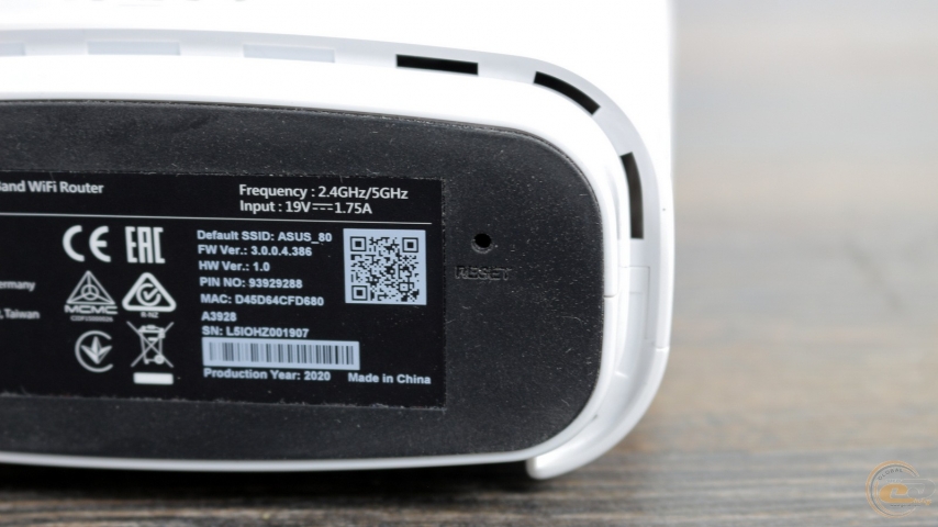 ASUS ZenWiFi AX (XT8)-1