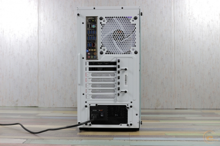 be quiet! Pure Base 500 Window White-11