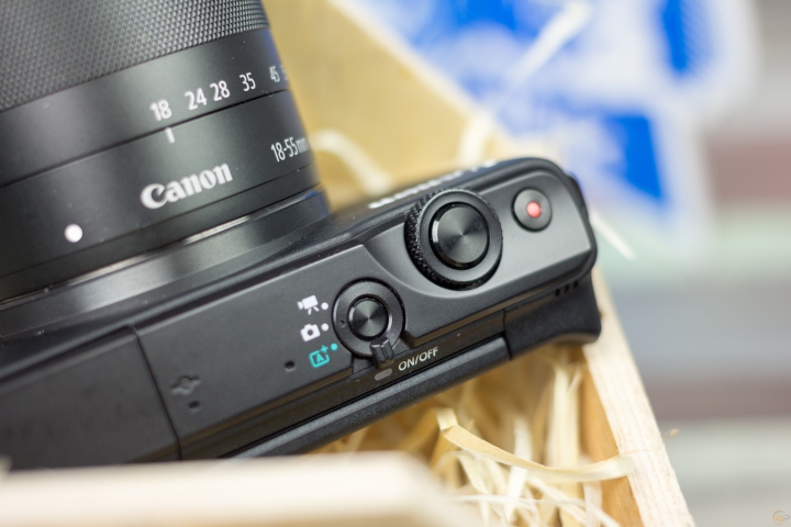 Canon EOS M10 1