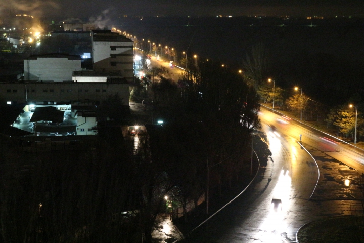 Canon EOS M10 noise