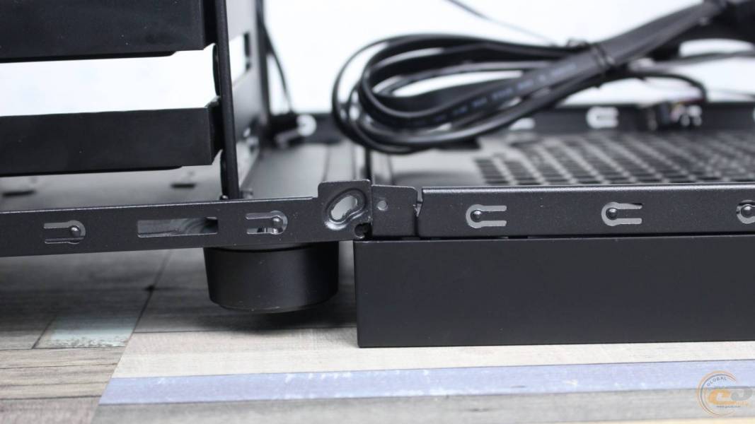 CHIEFTEC The Cube-10