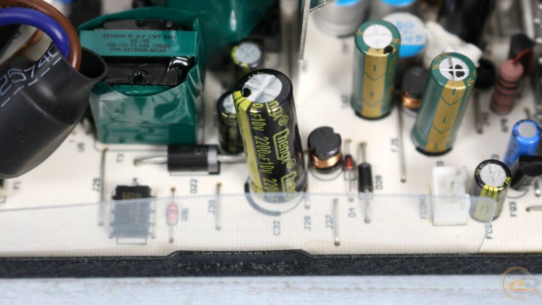 CHIEFTRONIC_SteelPower_750W2
