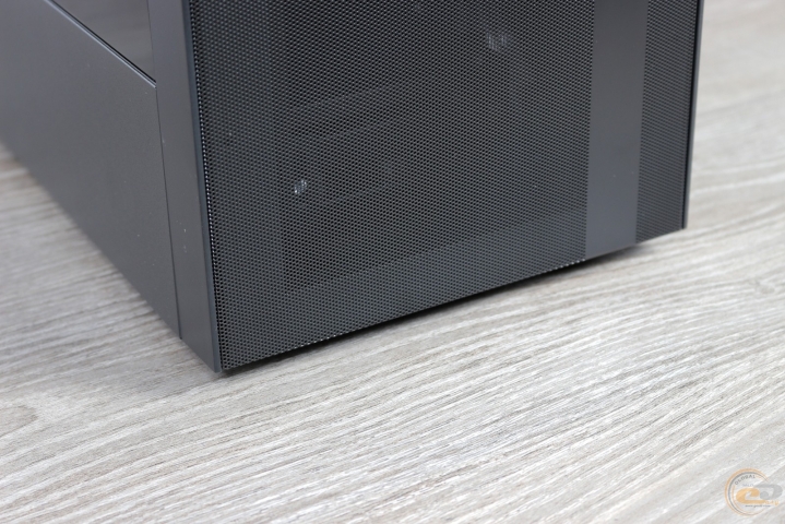 Cooler Master MasterBox NR400