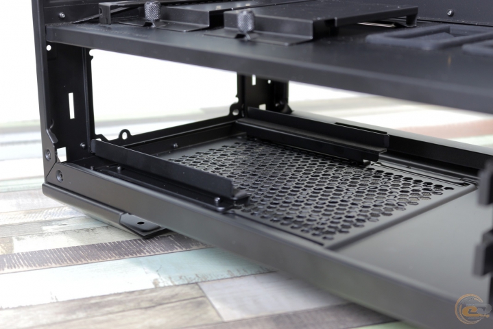 Cooler Master MasterCase Pro 5 NVIDIA Edition-3