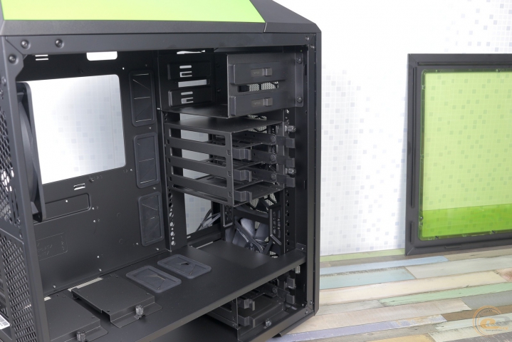 Cooler Master MasterCase Pro 5 NVIDIA Edition-4