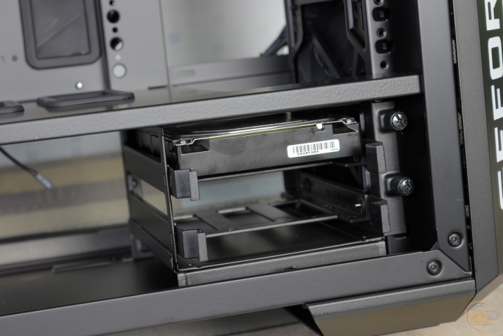 Cooler Master MasterCase Pro 5 NVIDIA Edition-4