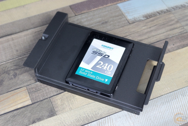 Cooler Master MasterCase Pro 5 NVIDIA Edition-7