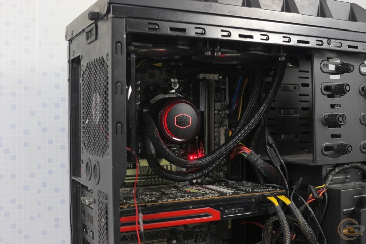 Cooler Master MASTERLIQUID ML240R RGB-1