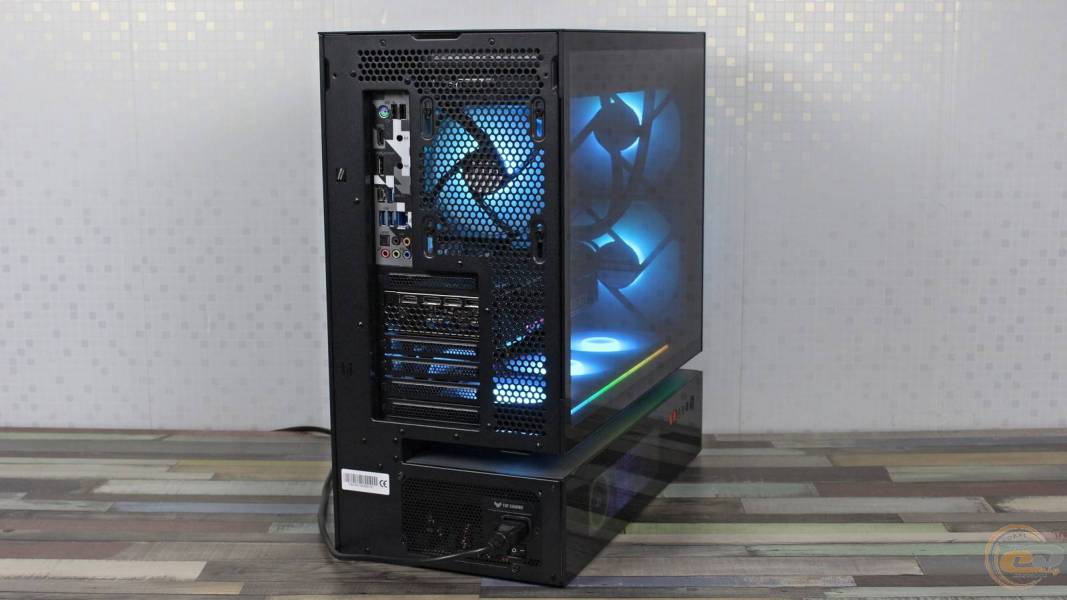 COUGAR CFV235 Mesh-11