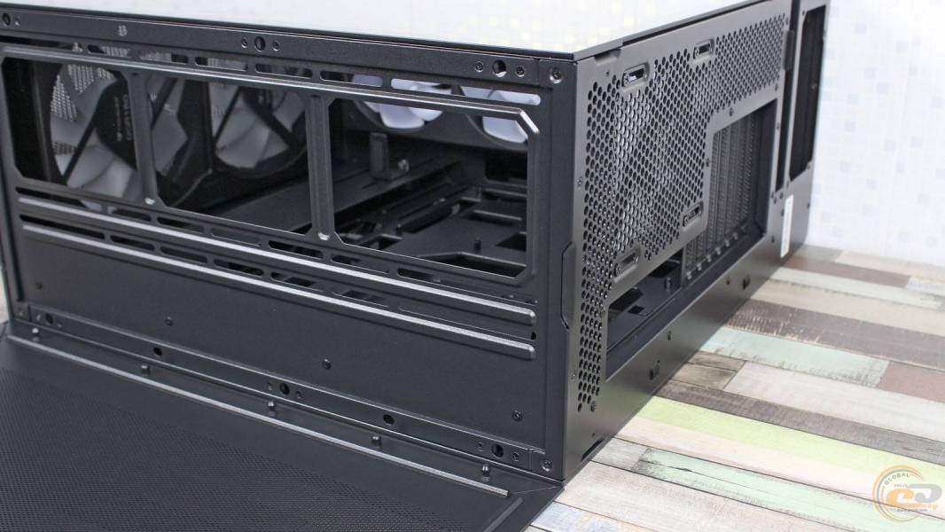 COUGAR CFV235 Mesh-2