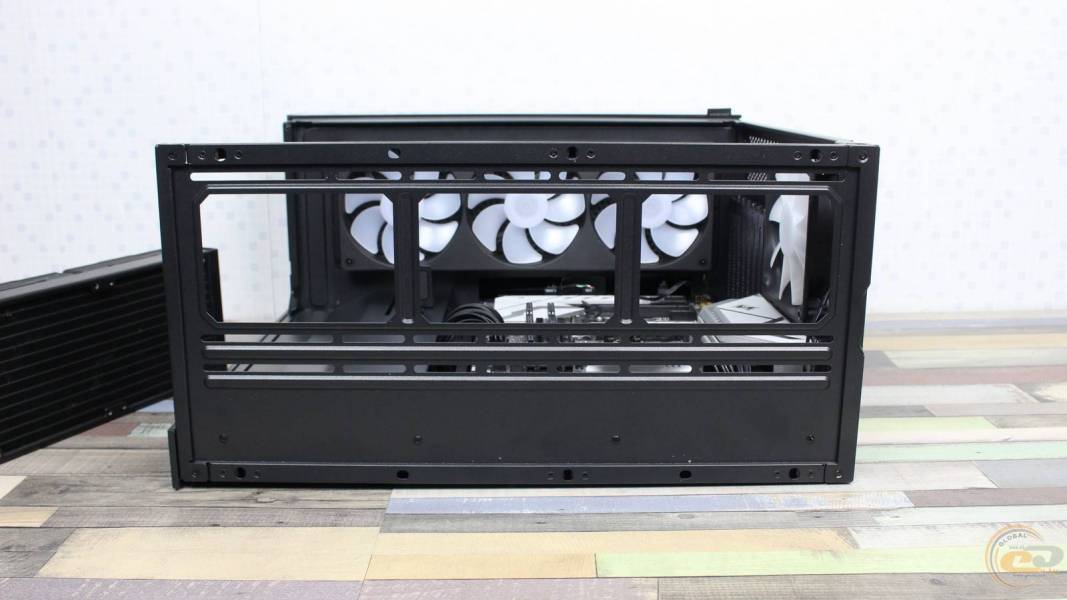 COUGAR CFV235 Mesh-2