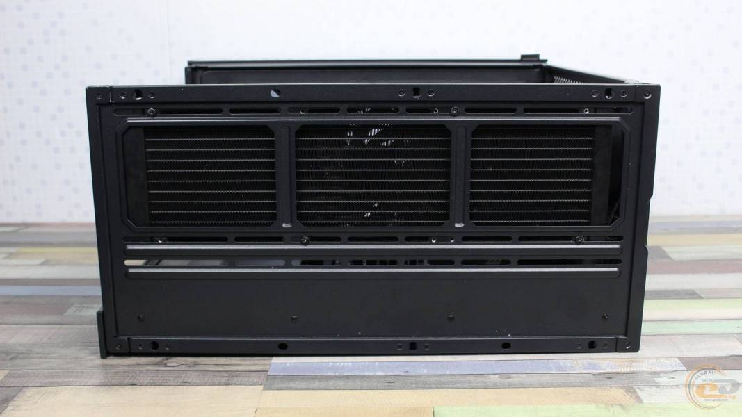 COUGAR CFV235 Mesh-2