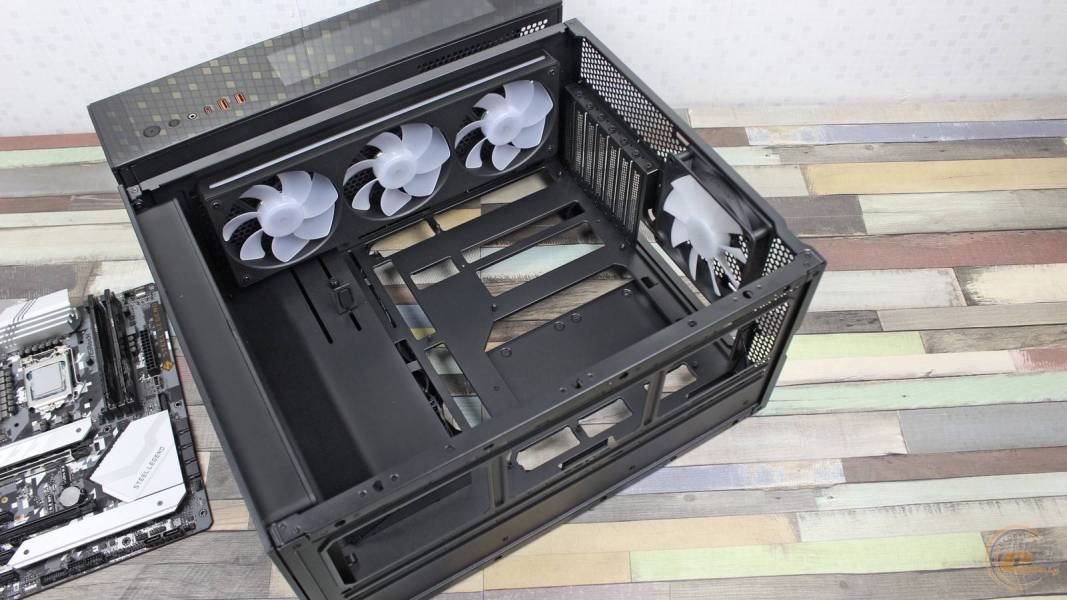 COUGAR CFV235 Mesh-9