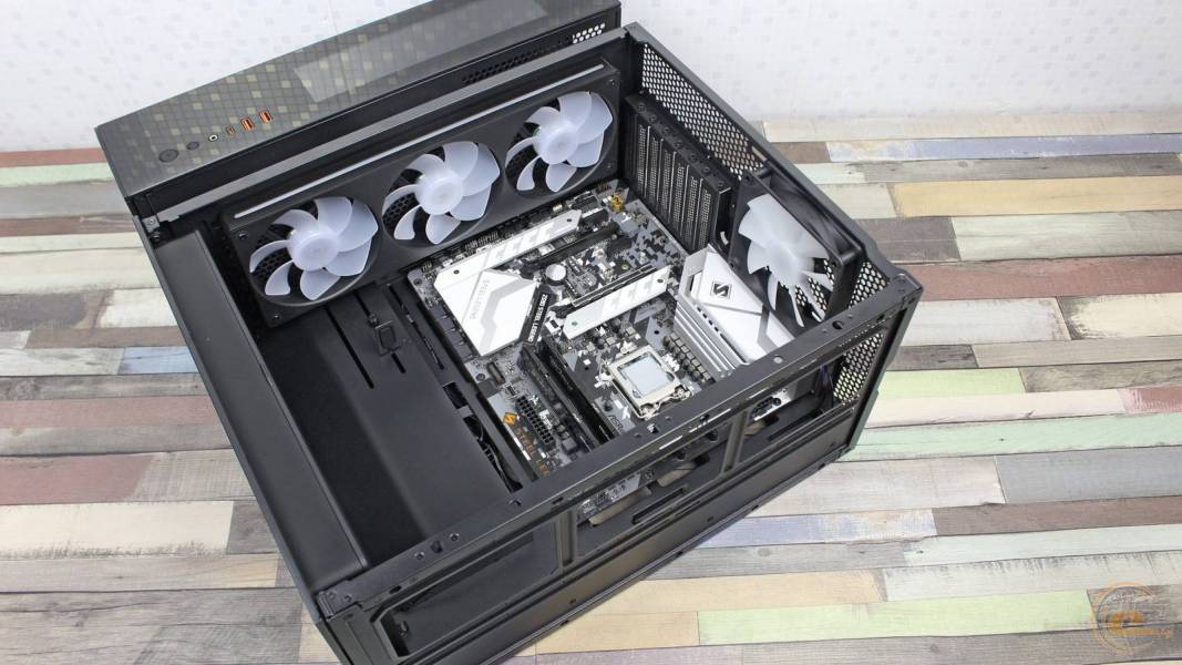 COUGAR CFV235 Mesh-9