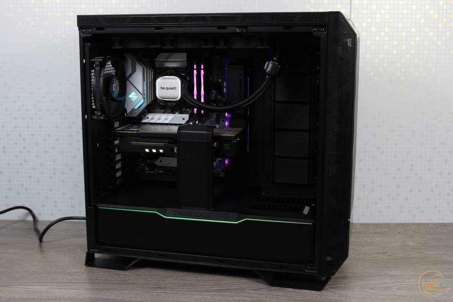 DARK BASE PRO 901-11