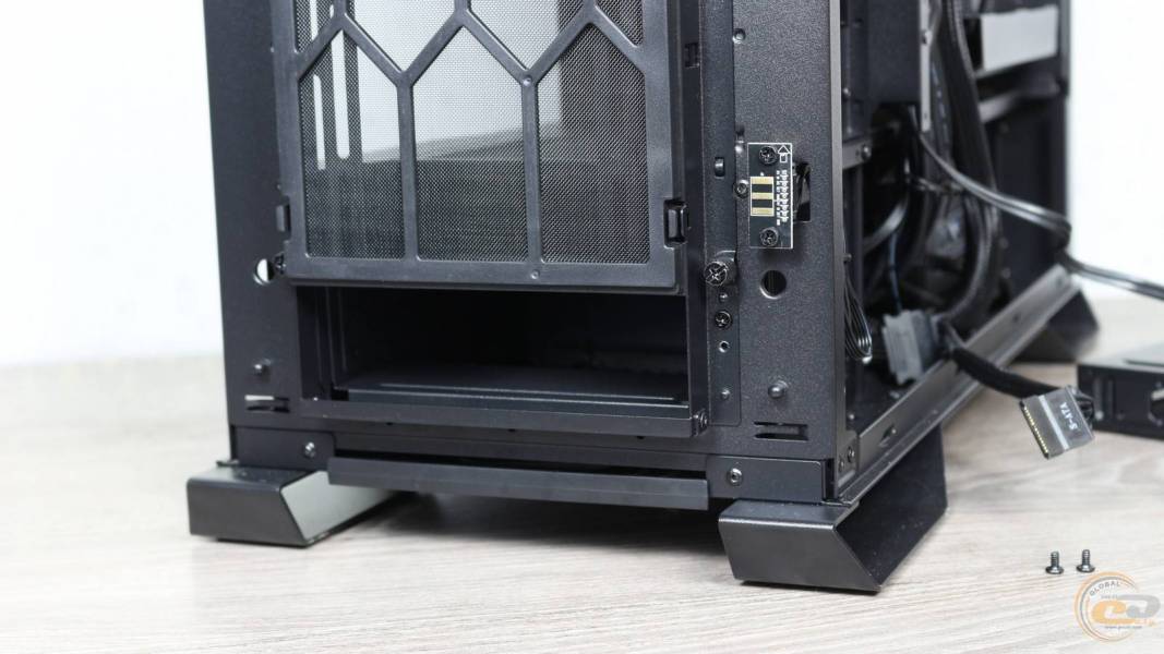 DARK BASE PRO 901-2