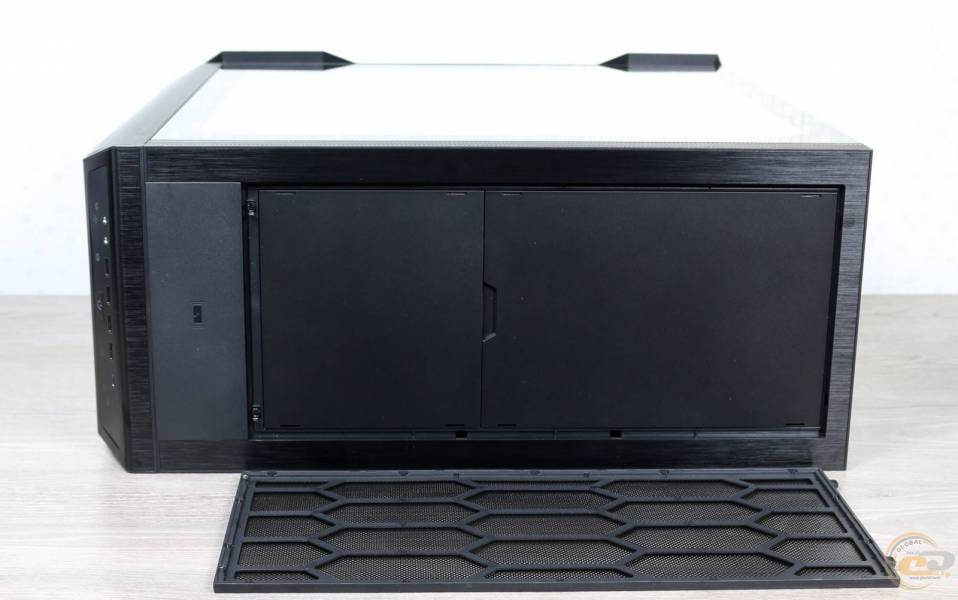 DARK BASE PRO 901-3