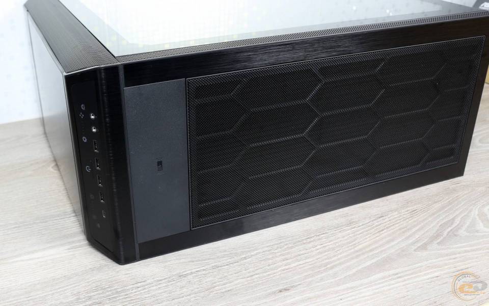 DARK BASE PRO 901-3