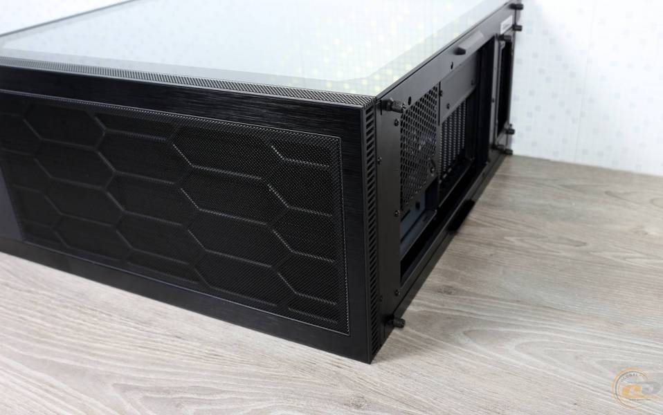 DARK BASE PRO 901-3